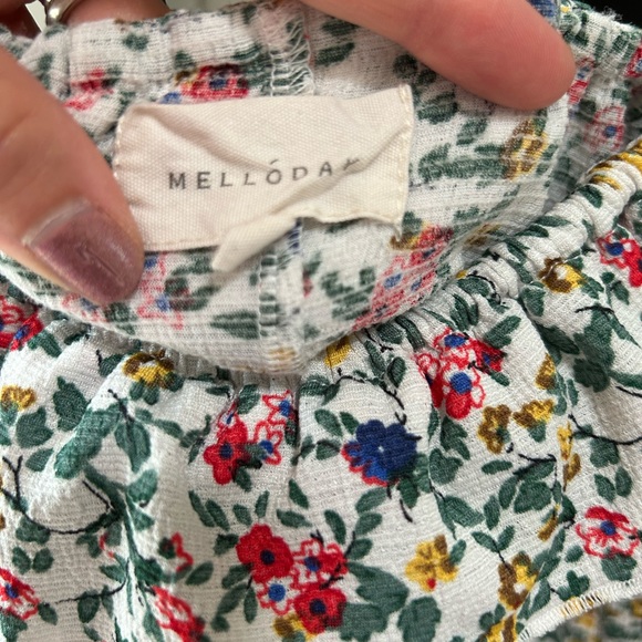 Melloday Floral Off-Shoulder Blouse (s) - Picture 2 of 3